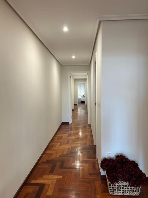 Centrico Apartamento Con Terraza Integrada Vigo Exterior foto